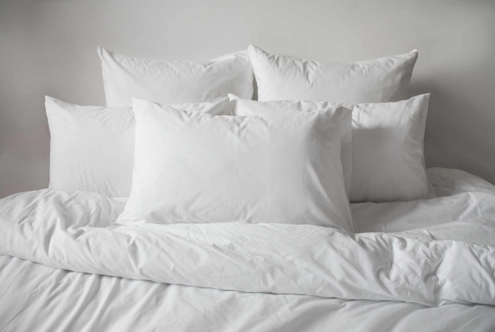Azarya pillows and bedding